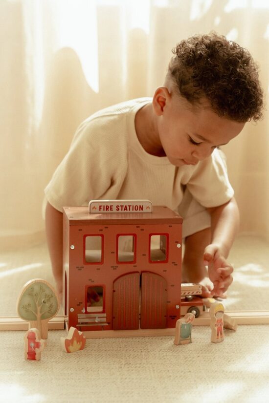 Little Dutch Fire Station FSC 2538